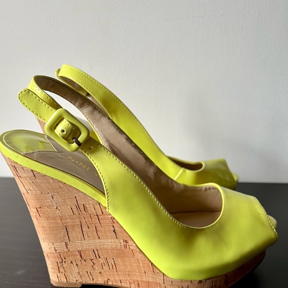 Nine West Neon Slingback Peep Toe Wedge Patent Leather Size - Picture 4 of 10